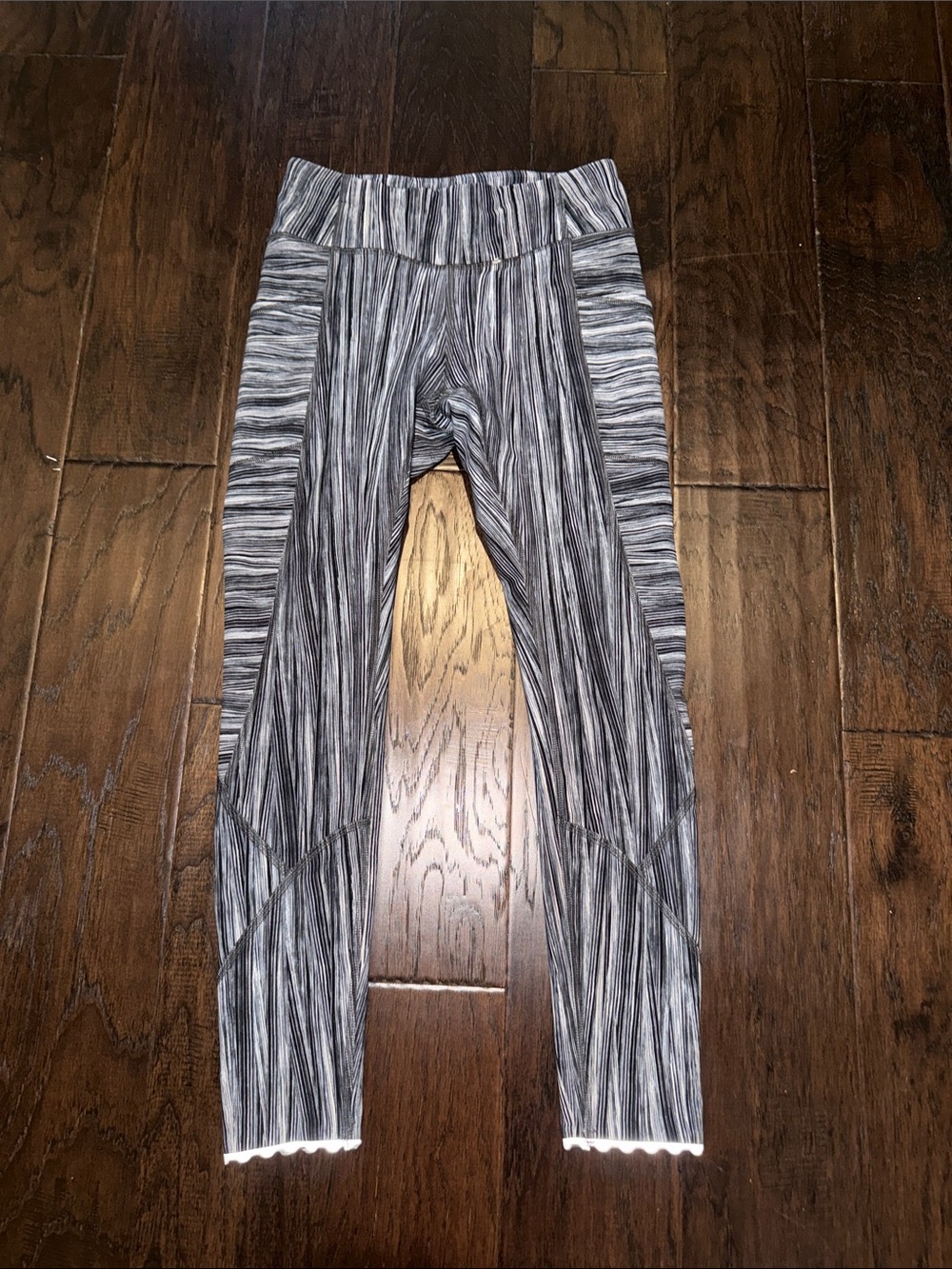 Lululemon ' Black & White Space-Dye Leggings Size 4